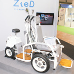 【東京モーターショー2015】横浜の2社、車椅子の新しいカタチを提案 - DSC04039