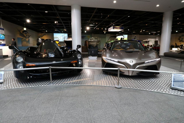 「ヤマハの幻のスーパーカーと未来のスポーツカーが揃い踏み」の1枚目の画像