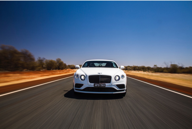 「ベントレーContinental GT Speedが最高速331km/hを幹線道路でマーク！」の13枚目の画像