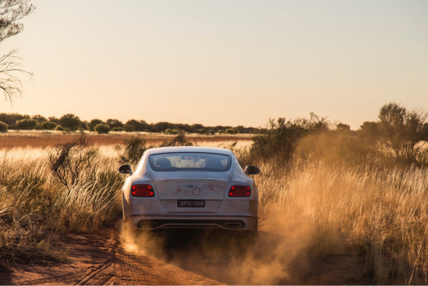 「ベントレーContinental GT Speedが最高速331km/hを幹線道路でマーク！」の10枚目の画像