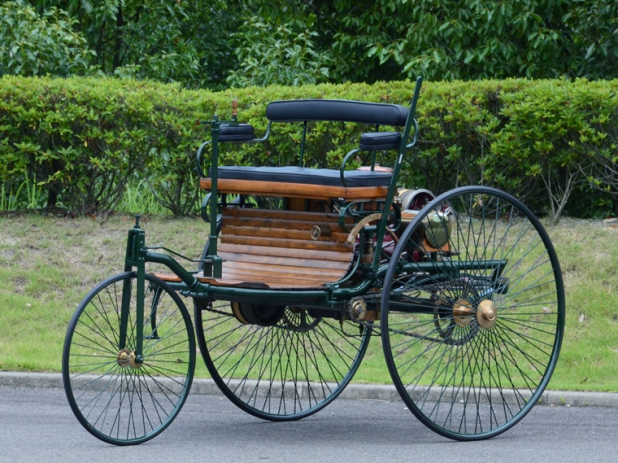 「世界初のガソリン自動車「ベンツ1号車」が大阪モーターショーに出展」の1枚目の画像
