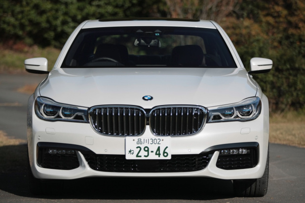 「新型BMW7シリーズの新世代の直列6気筒直噴ターボは、トルクフルでパワーフィールも極上」の1枚目の画像