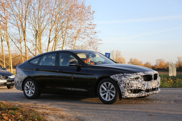 「ヘッドライト新デザイン見えた！BMW 3シリーズGTがフェイスリフト」の3枚目の画像