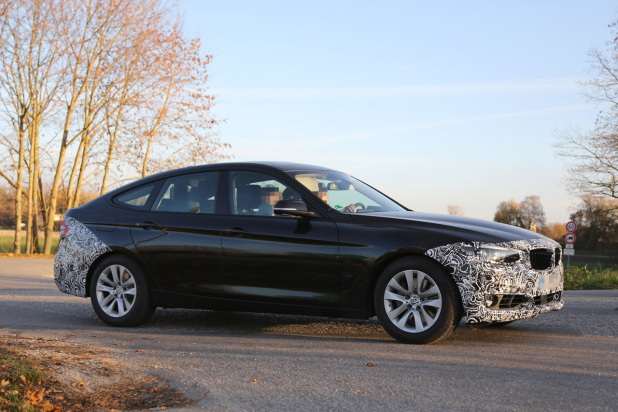 「ヘッドライト新デザイン見えた！BMW 3シリーズGTがフェイスリフト」の4枚目の画像
