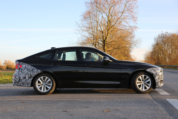 「ヘッドライト新デザイン見えた！BMW 3シリーズGTがフェイスリフト」の5枚目の画像