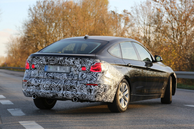 「ヘッドライト新デザイン見えた！BMW 3シリーズGTがフェイスリフト」の7枚目の画像