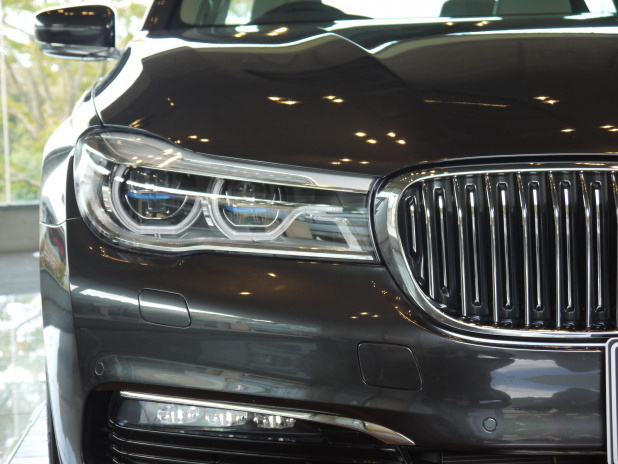 「直立するキドニー・グリルの圧倒的な存在感 ─ 新型「BMW7シリーズ」画像ギャラリー」の12枚目の画像