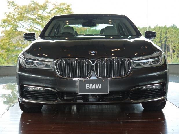 「直立するキドニー・グリルの圧倒的な存在感 ─ 新型「BMW7シリーズ」画像ギャラリー」の3枚目の画像