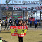 「【 F1女子が行く！Honda Racing THANKS DAY2015】NSXに乗ったアロンソの感想は?」の1枚目の画像ギャラリーへのリンク