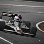「F1が観光道路の箱根ターンパイクを走る！　衝撃のヒルクライムの全貌」の17枚目の画像ギャラリーへのリンク