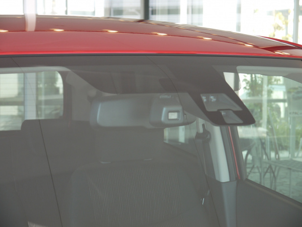 「三菱eKカスタム/eKワゴンがマイナーチェンジで、安全性、洗練度をアップ」の4枚目の画像