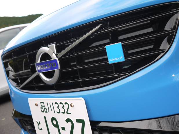 「快速ワゴンのボルボV60 POLESTARは849万円！」の1枚目の画像