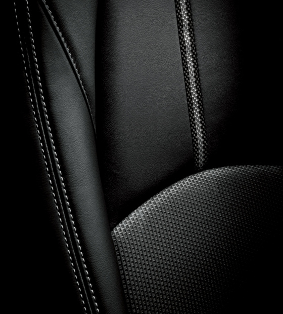 「マツダ・デミオに黒本革シートの特別仕様車「BLACK LEATHER LIMITED」を設定」の5枚目の画像