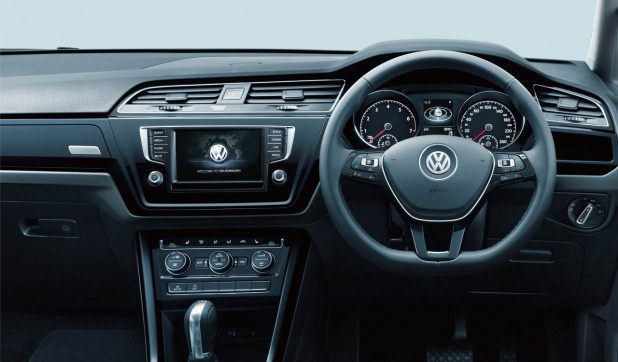 「VWの7人乗りミニバン「ゴルフ トゥーラン」がフルモデルチェンジ。価格は284.7万円より」の24枚目の画像