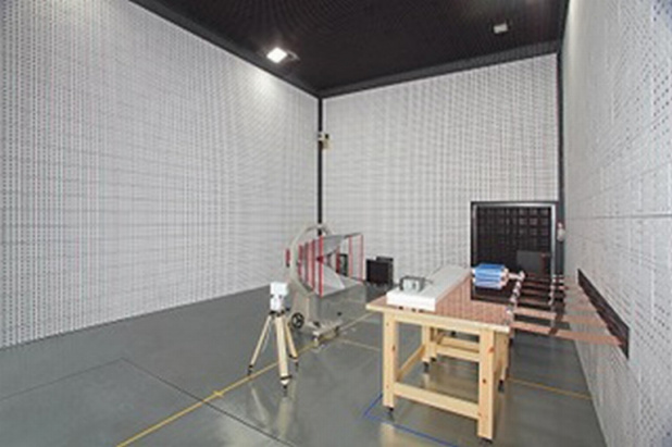 「村田製作所、車載機器用の電波暗室を新設してEMCサポートを強化」の2枚目の画像