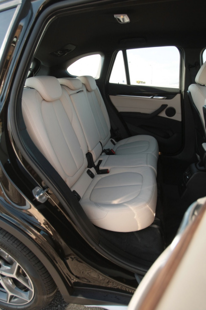 「全長が短くなっても新型BMW X1の居住性、積載性は大きく向上」の4枚目の画像