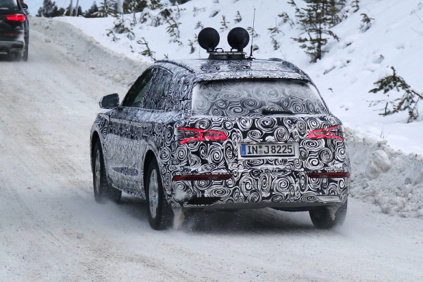 「アウディQ5次世代型、豪雪のパワフルテストドライブに遭遇！」の6枚目の画像