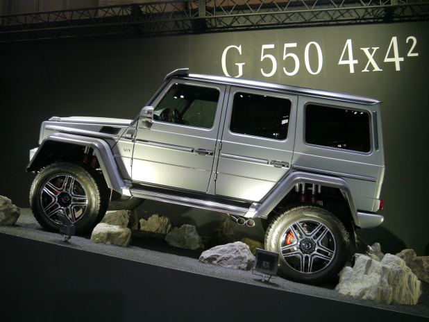 「【東京オートサロン2016】メルセデスベンツブースの壁際で存在感を主張する「G 500 4×4²」の勇士」の3枚目の画像