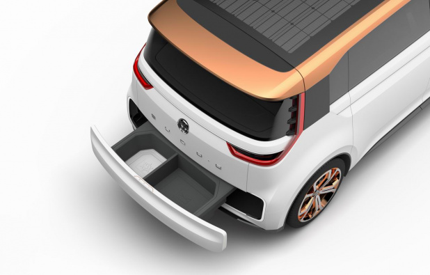 「VWはディーゼルから電気へシフト!? 21世紀のワーゲンバスを101kWhバッテリー搭載で発表」の14枚目の画像