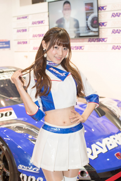 「【東京オートサロン2016】2016RAYBRIGレースクイーンはこの二人！」の15枚目の画像