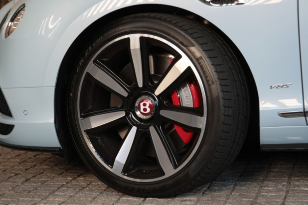 「迫力十分でもあくまでエレガントな内・外装 ─ ベントレー「Continental GT V8 S」画像ギャラリー」の4枚目の画像