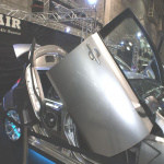 【大阪オートメッセ2016】ユニバーサル エアー、「リーフ」と「セドリック」のカスタムカーを展示 - SONY DSC