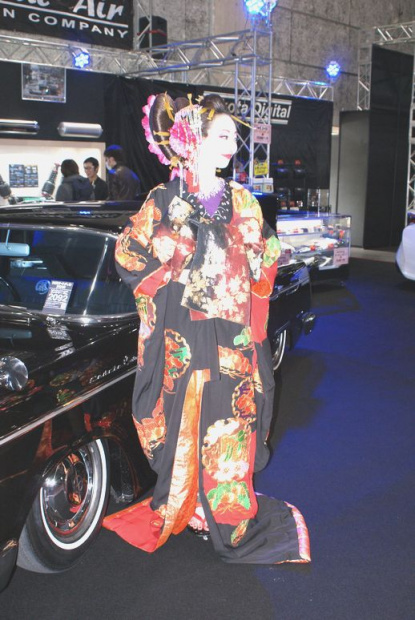 「【大阪オートメッセ2016】ユニバーサル エアー、「リーフ」と「セドリック」のカスタムカーを展示」の37枚目の画像