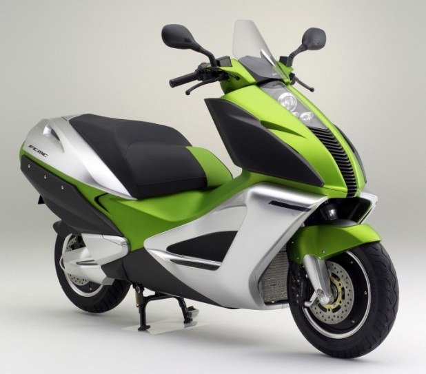 「「燃料電池バイク」市販に向け、国交省が技術基準策定！」の2枚目の画像