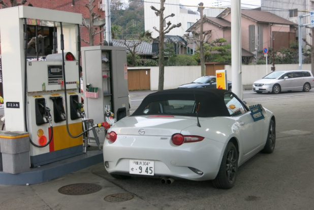 「オトコ2人で新型ロードスターに乗って鹿児島から東京までツーリングしてみた。その4：燃費の良さ、運転の楽しさで小物入れの少なさも十分カバー！」の2枚目の画像