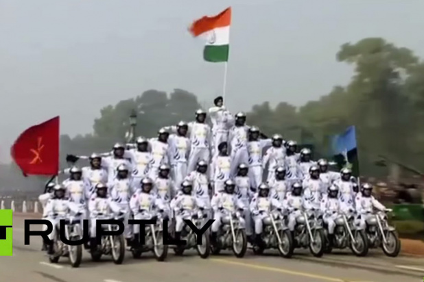 「【動画】ナニコレ…インドのバイクパレードが凄い」の1枚目の画像