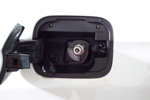 「ホンダの燃料電池車クラリティ・フューエルセルはトヨタ・ミライと何が違う？」の7枚目の画像