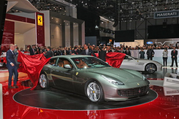 「V12エンジン搭載の4シーターモデル「Ferrari GTC4 Lusso（ルッソ）」登場」の5枚目の画像