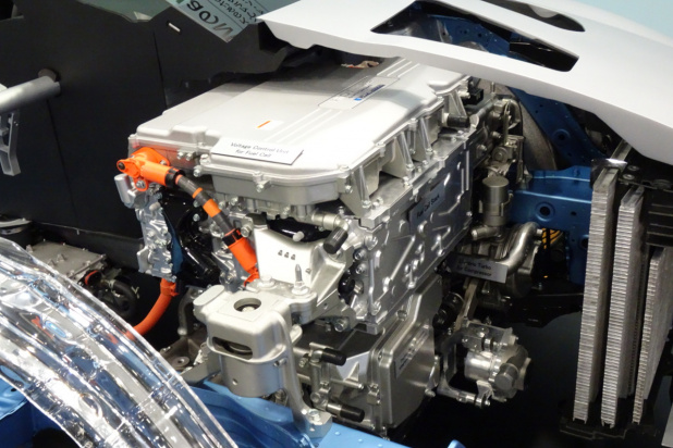 「ホンダの燃料電池車は「軽自動車のエンジン」と同等のバッテリーを積む？」の2枚目の画像