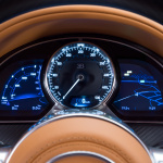 「【ジュネーブモーターショー2016】速度計はなんと500km/hまで！ブガッティ・シロン発表」の12枚目の画像ギャラリーへのリンク