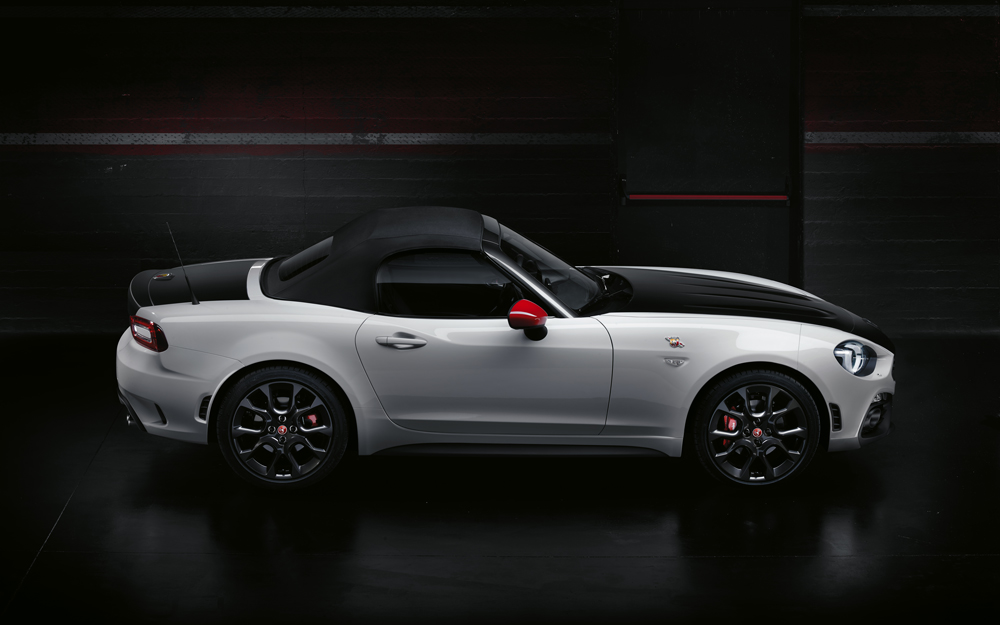 415 News Abarth 124 Spider 06 画像 ロードスターのアバルト版 アバルト124スパイダーは価格4万ユーロ 16年内に日本発売予定 Clicccar Com