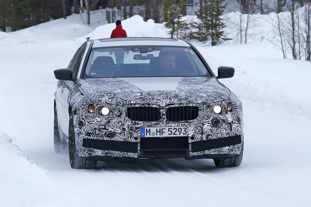 「BMW  M5次期型は、AMG E63を圧倒する驚きのパフォーマンス!」の1枚目の画像