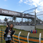 「【F1姉妹が行く！ オーストラリアGP金曜日編 】オーストラリアGPならではのお土産とは？」の3枚目の画像ギャラリーへのリンク