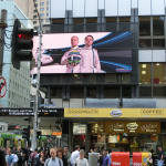 「【F1姉妹が行く！ オーストラリアGP水曜日編 】 お買い物中、ニコ・ ロズベルク選手に遭遇」の4枚目の画像ギャラリーへのリンク