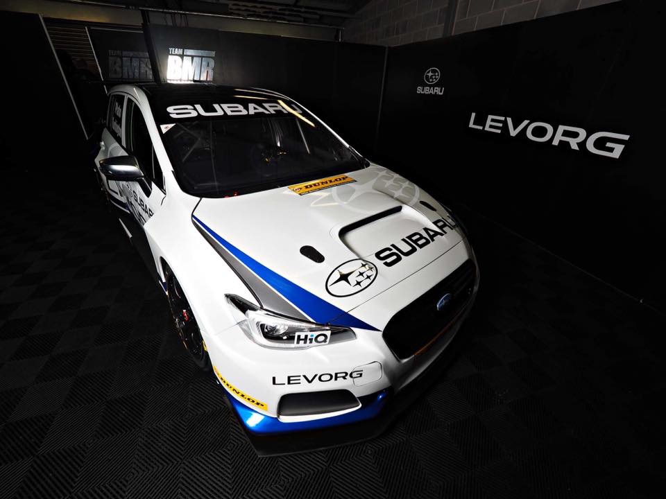 スバル レヴォーグがbtccに参戦 レースカーを公開 Clicccar Com