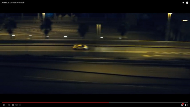 「バルセロナの公道でフェラーリを257km/hで爆走させたCM【動画】」の1枚目の画像