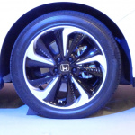 ブリヂストン「エコピア」がホンダ「CLARITY FUEL CELL」の新車装着タイヤに - 20160310Honda Clarity Fuel Cell013