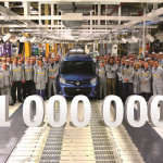 ルノー・カングーが累計生産台数100万台を達成！ 100万台目は日本に出荷 - カングー生産100万台