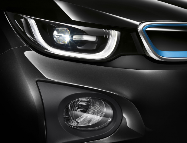 「BMW100周年記念の特別仕様車第一弾！40台限定の「BMW i3 Celebration Edition Carbonight」が登場」の4枚目の画像