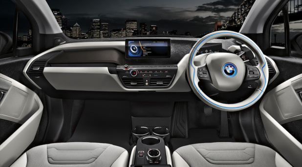 「BMW100周年記念の特別仕様車第一弾！40台限定の「BMW i3 Celebration Edition Carbonight」が登場」の3枚目の画像