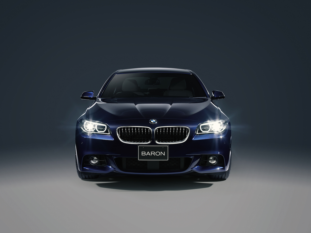 「紳士以外お断り!?  BMW5シリーズの特別限定車は「バロン」を掲げる」の1枚目の画像