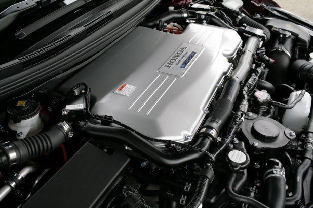 「ホンダの燃料電池車「クラリティ フューエルセル」は乗り心地のよさがお値段以上!?」の3枚目の画像