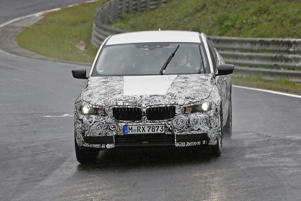 「BMW・5シリーズ GTの次期型がニュルで初の高速テストを実施」の1枚目の画像