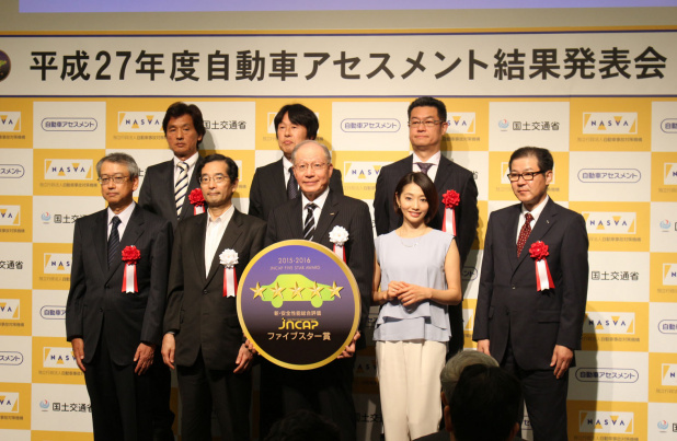 「マツダ・CX-3が「新・安全性能総合評価ファイブスター賞」を最高得点で獲得」の1枚目の画像