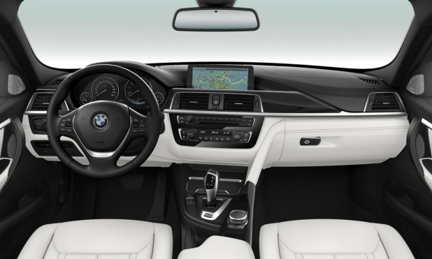 「BMW創立100周年を記念した特別な「330e」が登場!!」の1枚目の画像