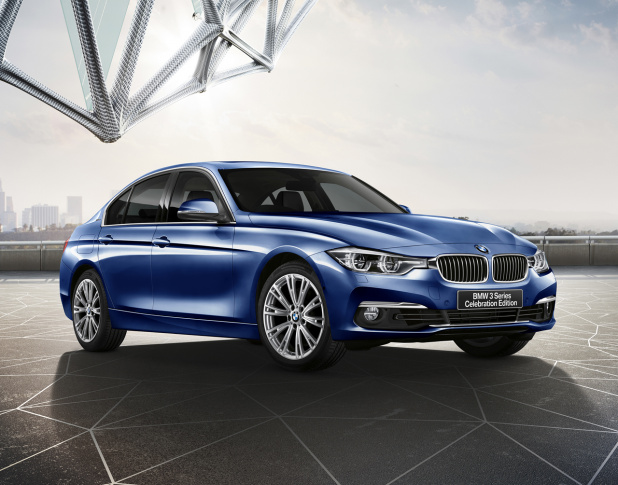 「BMW創立100周年を記念した特別な「330e」が登場!!」の3枚目の画像
